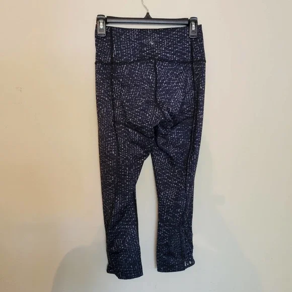Lululemon True Self Crop II Samba Snake Battleship 6 - Picture 5 of 7